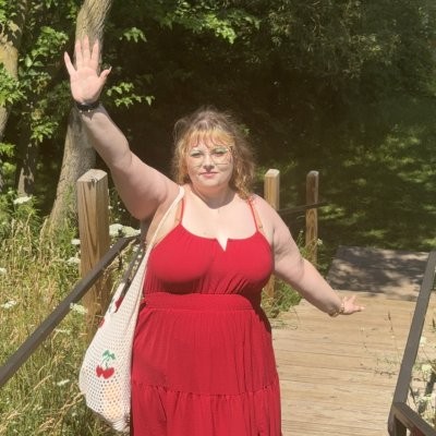 Southeast MI Plant Sitter- Greenhouse Experience!