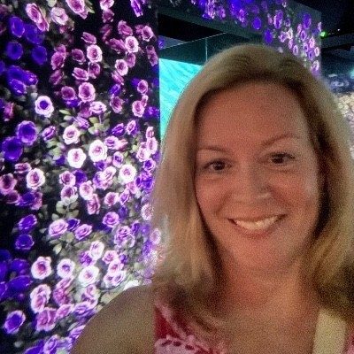 Obsessive plant lover ready to care for your plants & flowers